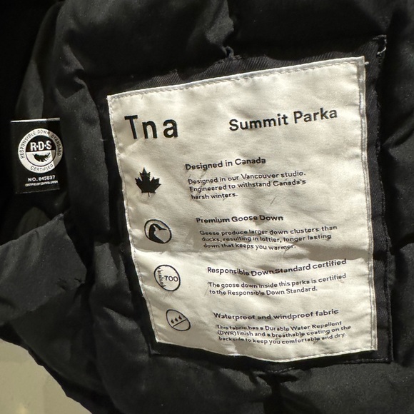 TNA Summit Parka - Picture 7 of 9